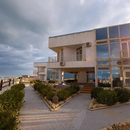 La Perla Bianca 3* إيفوري نورد